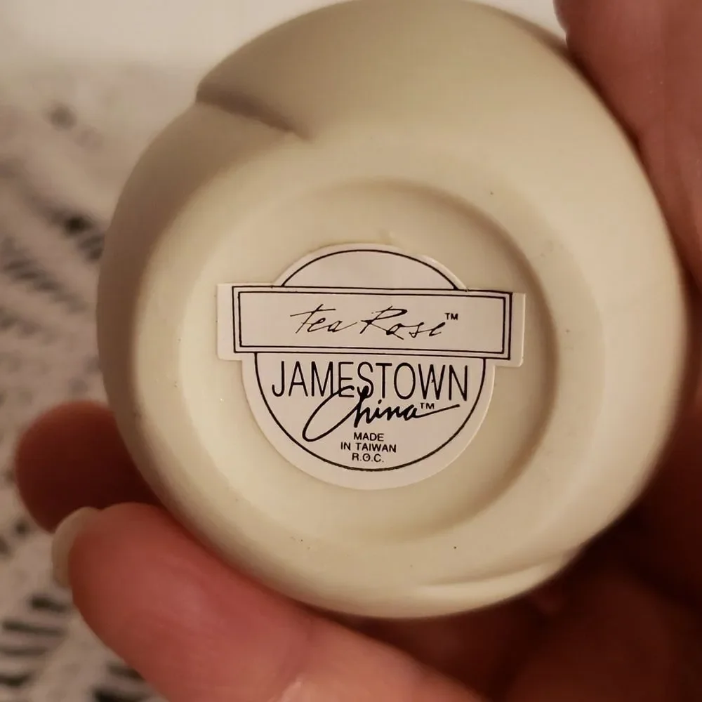 Lovely Vintage Jamestown China Tea Rose Ceramic Vase